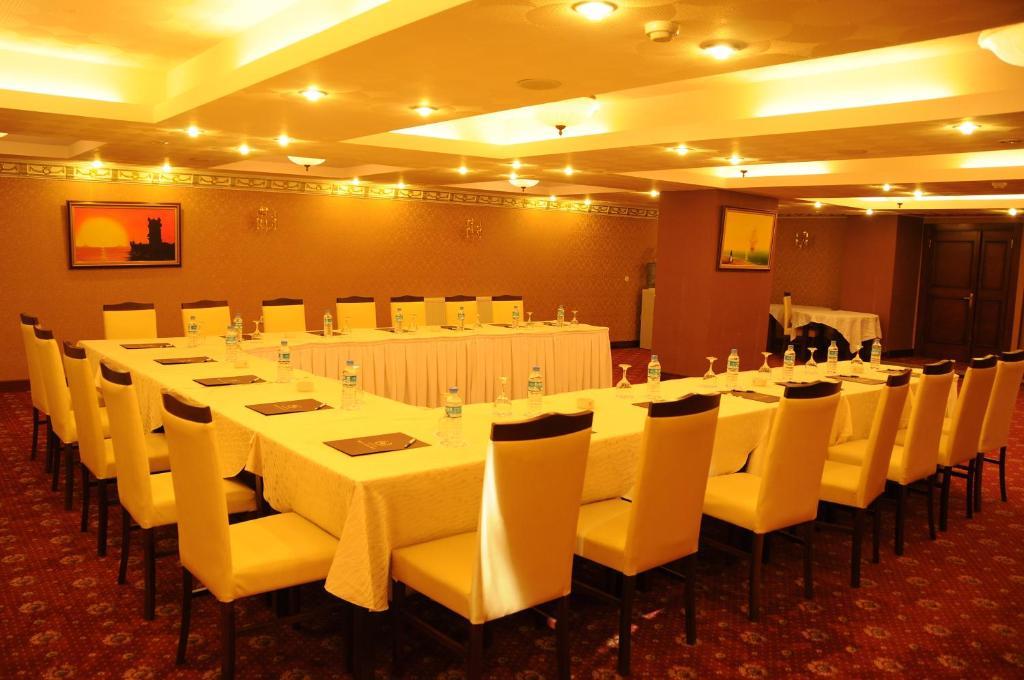 Royal Anka Hotel Ankara Zewnętrze zdjęcie